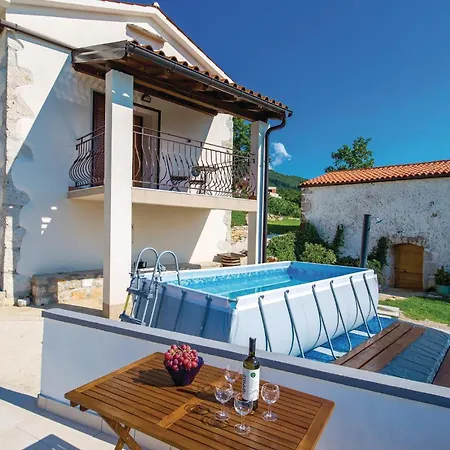 2 Bedroom Gorgeous Home In Moscenicka Draga Holiday home
