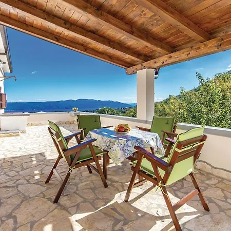 2 Bedroom Gorgeous Home In Moscenicka Draga