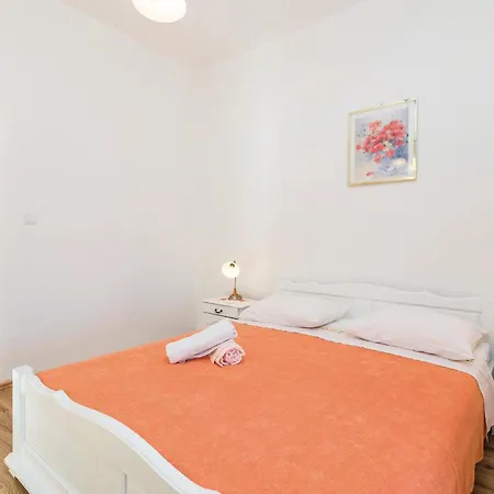 2 Bedroom Gorgeous Home In Moscenicka Draga * Martina