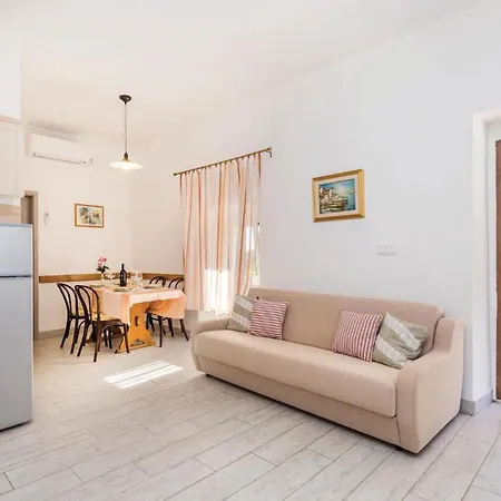 2 Bedroom Gorgeous Home In Moscenicka Draga Holiday home Martina