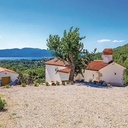 2 Bedroom Gorgeous Home In Moscenicka Draga * Martina